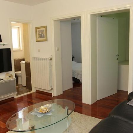 Holiday House Pine Tree Nerezisca Exterior foto