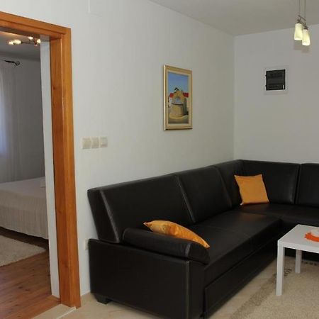 Holiday House Pine Tree Nerezisca Exterior foto